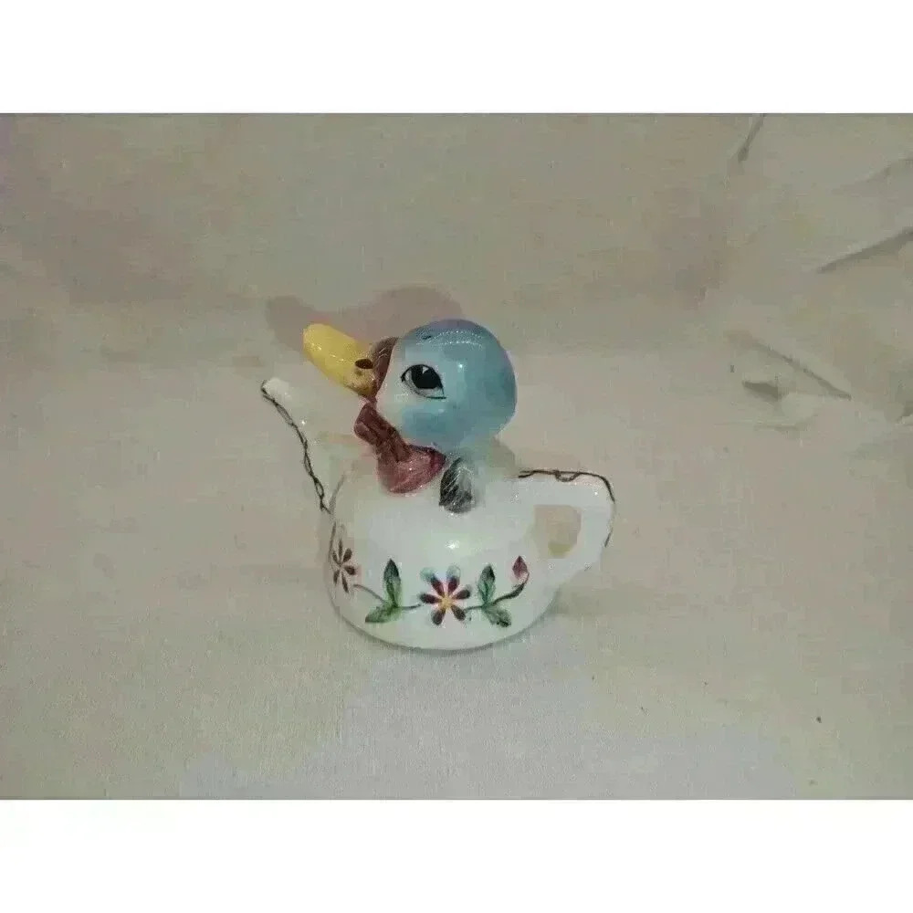 Vtg Duck Salt Shaker Tea Kettle Shape Cute Kitchen Farmhouse Decor Floral Accent - Picture 4 of 7